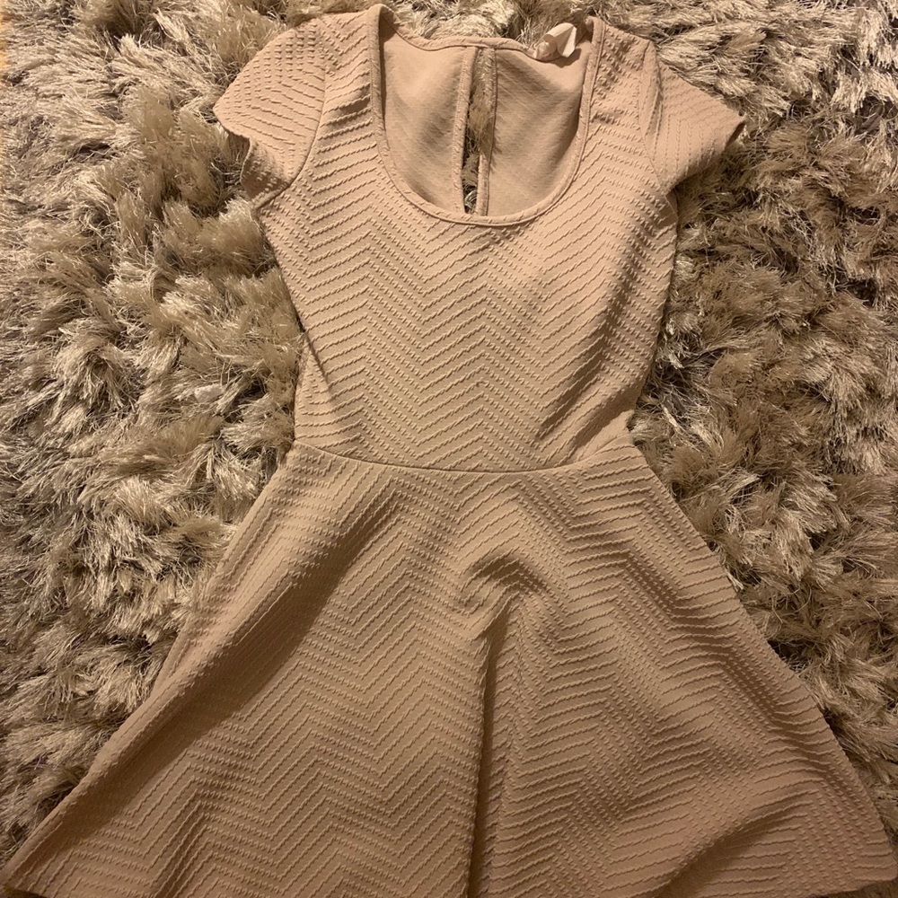 Patterned off white dress